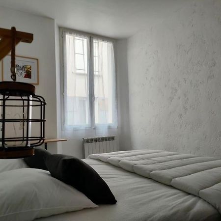 Appartement Au Coeur Du Village Систерон Экстерьер фото