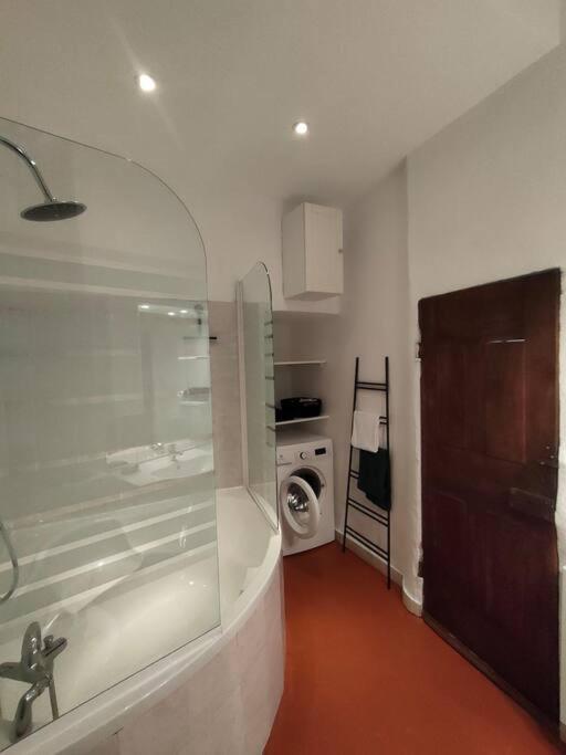 Appartement Au Coeur Du Village Систерон Экстерьер фото